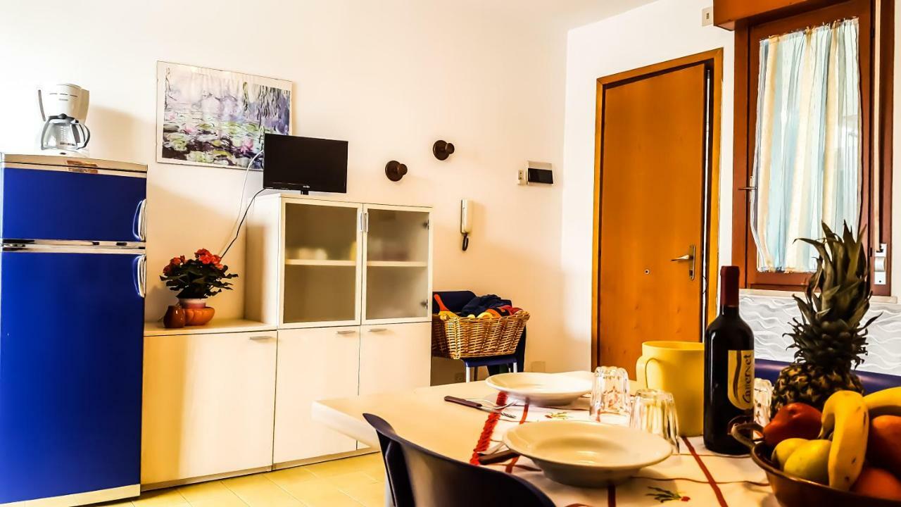 Condominio Moschettieri บิบิโอเน ภายนอก รูปภาพ